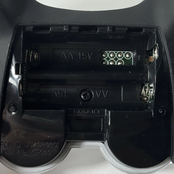 Logitech F710 Wireless Gamepad Controller -Silver No dongle - Picture 6 of 7